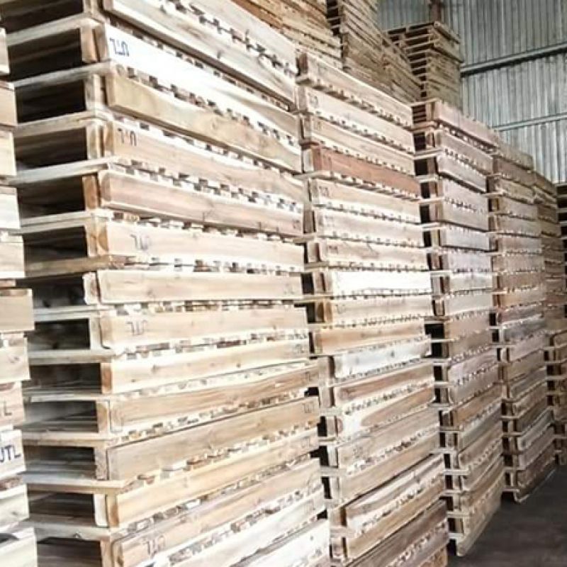 Pallet kê hàng trong kho Pallet kê hàng trong kho